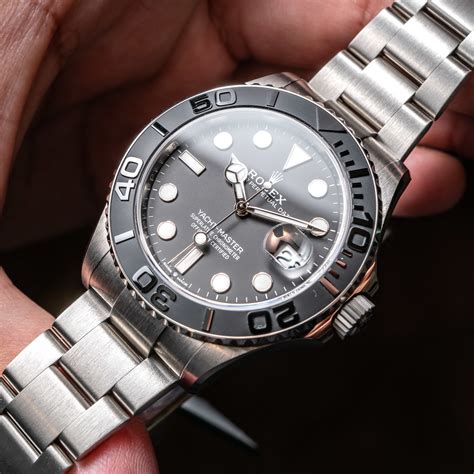 rolex yachtmaster 42 in oyster